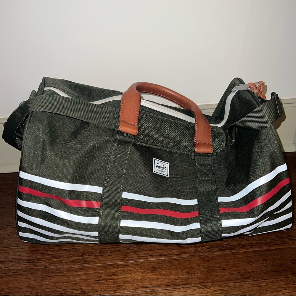 Herschel Duffle Bag (Like New)